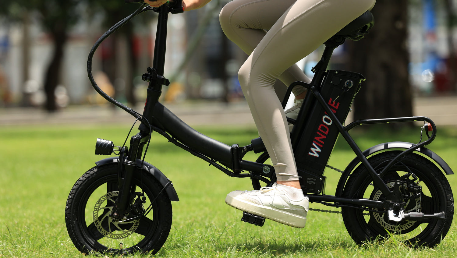 Can You Put an Electric Bike on a Bus? What Canadian Riders Need to Know Before Commuting